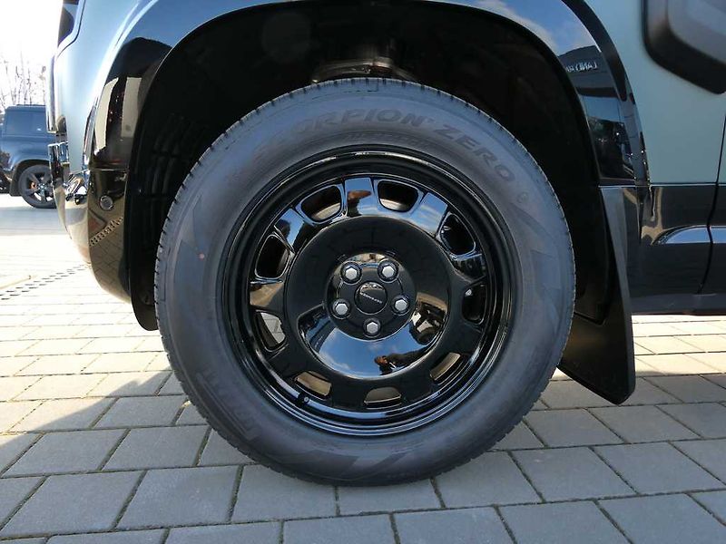 Land Rover Defender (2026) 110 3,0 TROPHY EDITION D350 - fotka 2 z 47