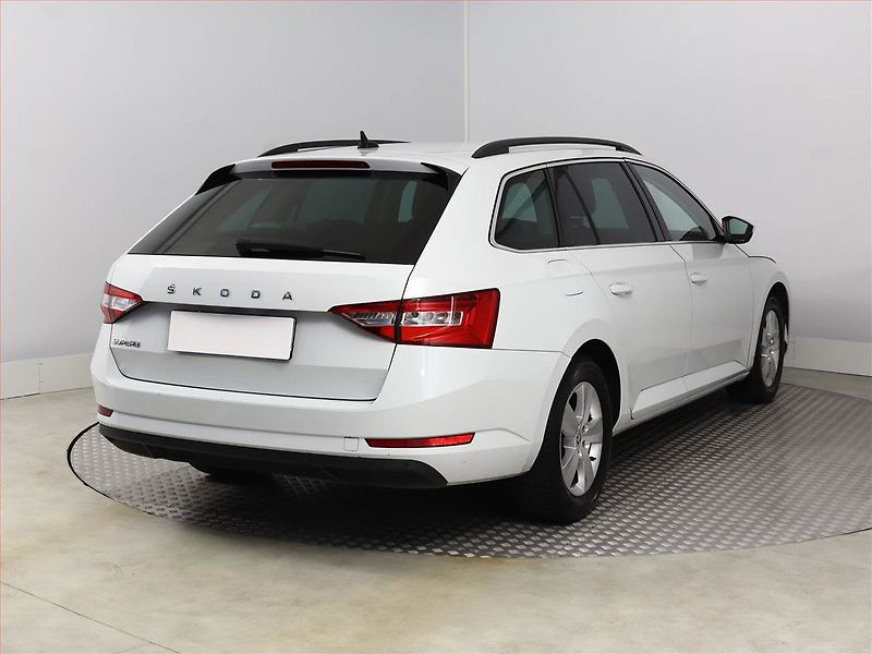 Škoda Superb (2022) Ambition 2.0 TDI, Automat - fotka 5 z 16