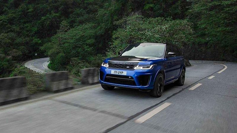 Range Rover Sport SVR.