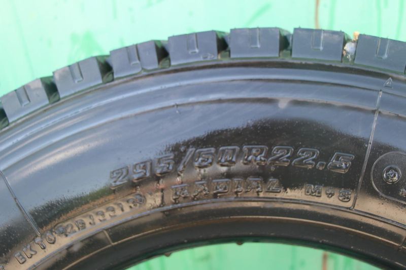 Ostatní BRIDGESTONE M 749  295/60 22,5 - fotka 4 z 6