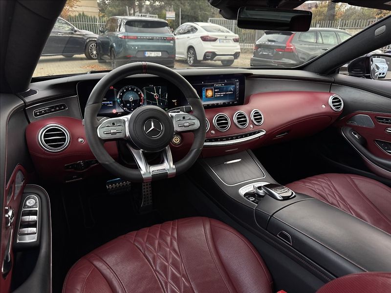 Mercedes-Benz Třídy S 560 4Matic AMG - fotka 11 z 37