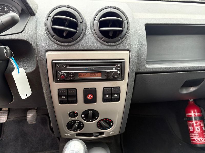 Dacia Logan 1.5dCi, 63kW, Klima - fotka 10 z 12