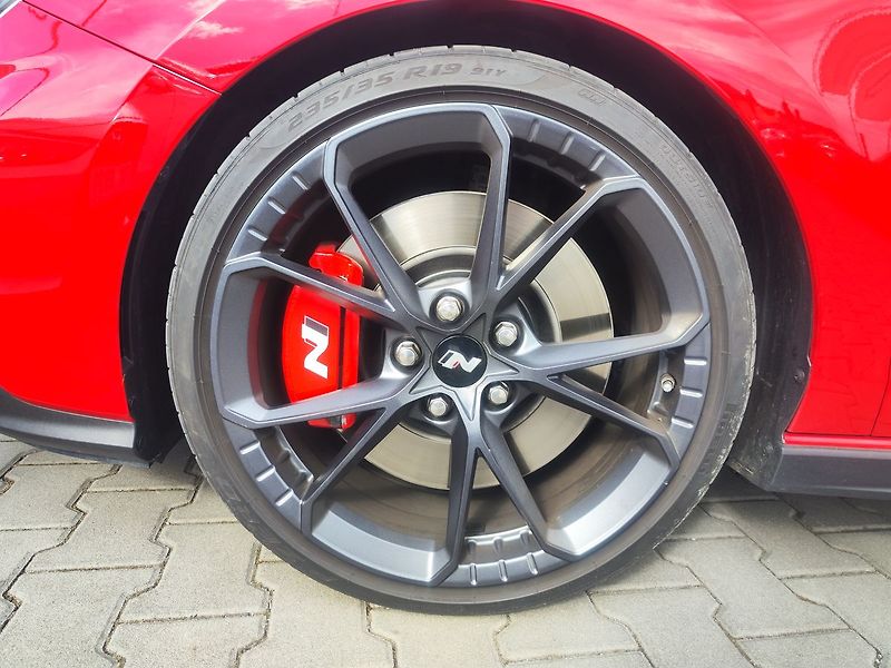 Hyundai i30 2.0 T-GDi/206kW N Performace - fotka 35 z 38