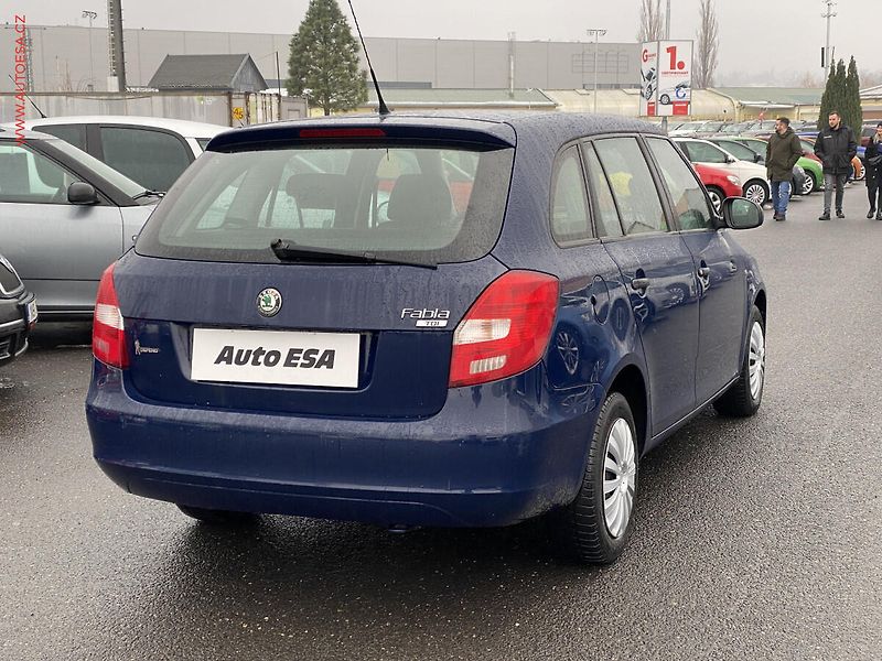 Škoda Fabia (2010) 1.6 TDi, ČR - fotka 6 z 15