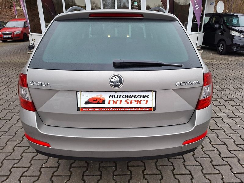 Škoda Octavia (2013) 1.4TSI 103kW 6MAN -S.KNIHA - fotka 7 z 48