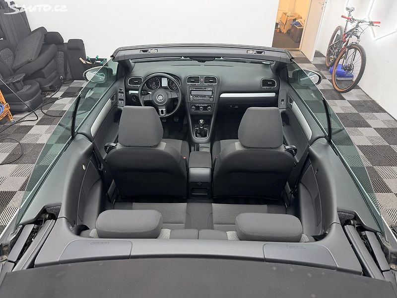 Volkswagen Golf Cabrio 1,4 TSI - fotka 16 z 27