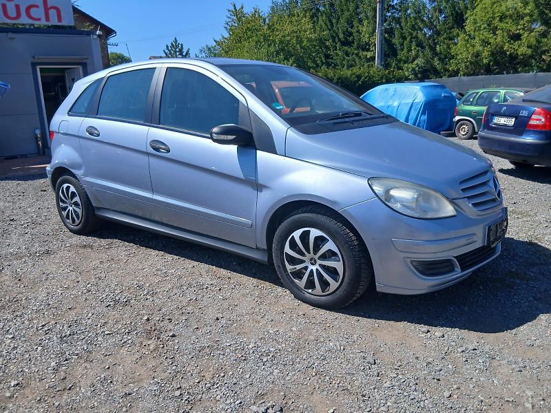 Mercedes-Benz Třídy B 170i, nová STK, celoroční pneu - fotka 7 z 36