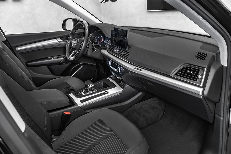 Audi Q5 40 TDI quattro S tronic 2x S-l - fotka 13 z 21