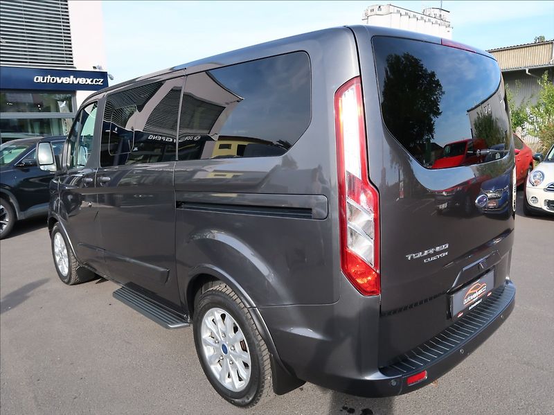 Ford Tourneo Custom 2,0 EcoBlue,96kW,9míst,navi - fotka 4 z 28