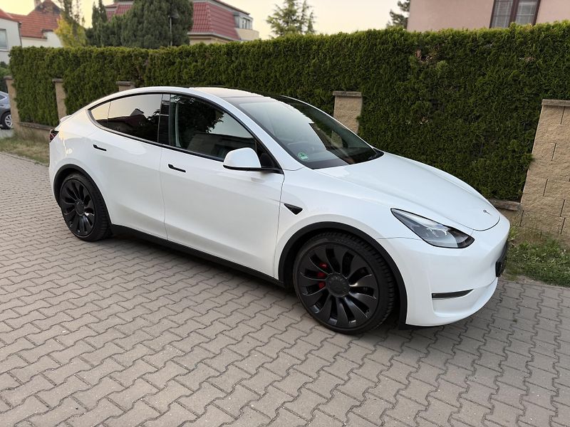 Tesla Model Y PERFORMANCE-TAŽNÉ-TOP- - fotografie inzerátu