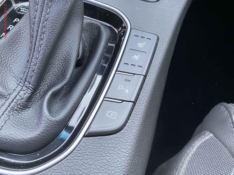 Hyundai i30 (2021) 1.5 TGDi MHEV, 1.maj,ČR - fotka 18 z 20