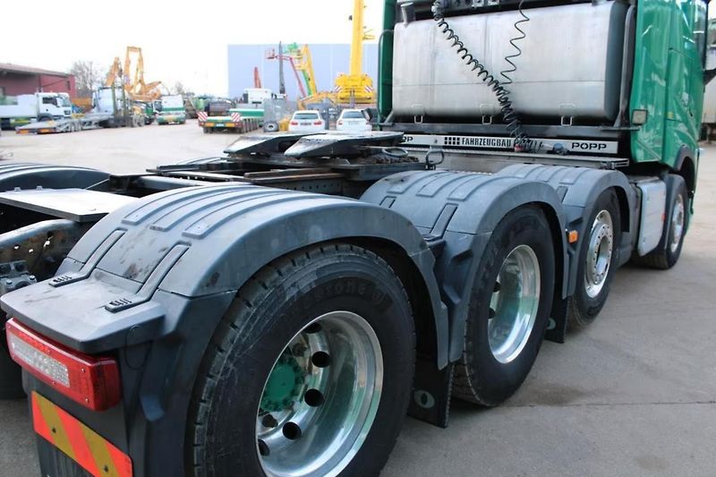 Volvo FH (2018) 540 8x4 tahač 90t - fotka 2 z 14