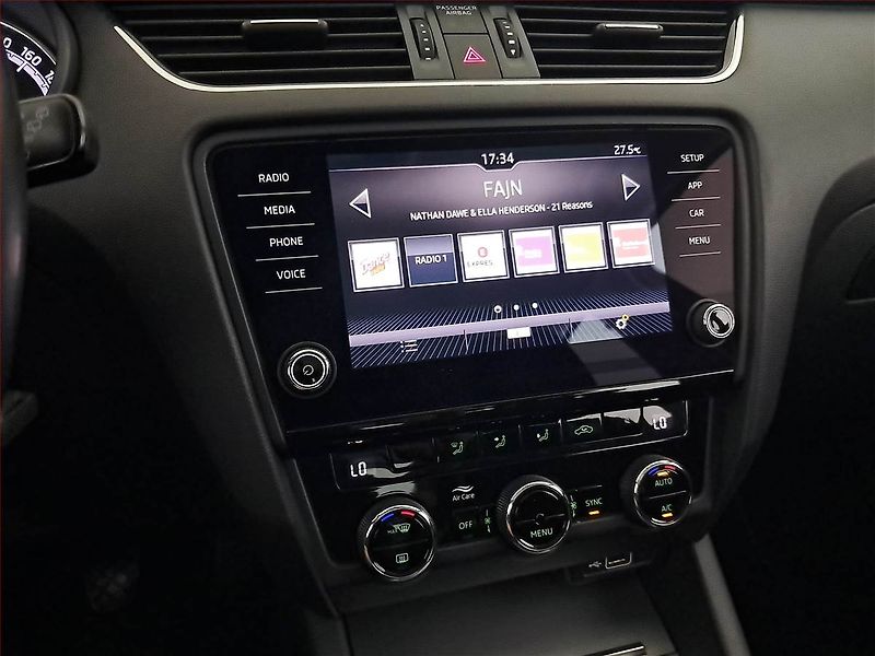 Škoda Octavia (2018) Ambition 1.4 TSI, Tempomat - fotka 12 z 23