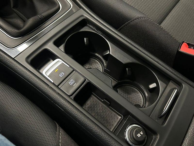 Volkswagen Golf (2019) 1.5 TGI Comfort MAN 2019 | Zár - fotka 41 z 62