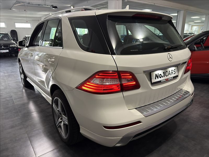 Mercedes-Benz Třídy M 2,2   ML250 4MATIC AMG ALU - fotka 4 z 31