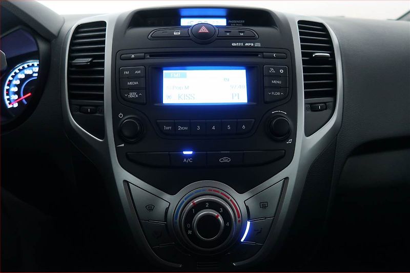 Hyundai ix20 (2015) 1.4 CRDi, Serv.kniha - fotka 12 z 16
