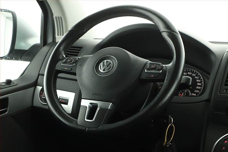 Volkswagen Multivan (2013) Highline 2.0 TDI - fotka 8 z 22