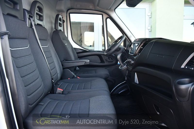 Iveco Daily 2,3HPi AUTOMAT KAMERA 5tKM!! - fotka 14 z 44