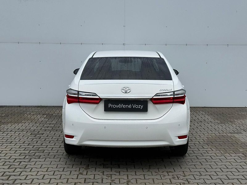 Toyota Corolla 1.6 VVT-i Active Trend - fotka 9 z 26