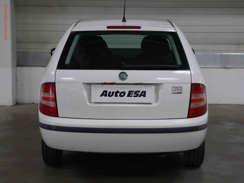 Škoda Fabia (2006) 1.4i, AC, el. výbava - fotka 5 z 14