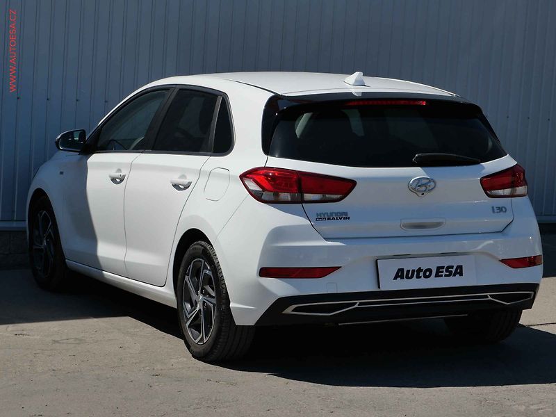 Hyundai i30 (2021) 1.5TGDi - fotka 6 z 22