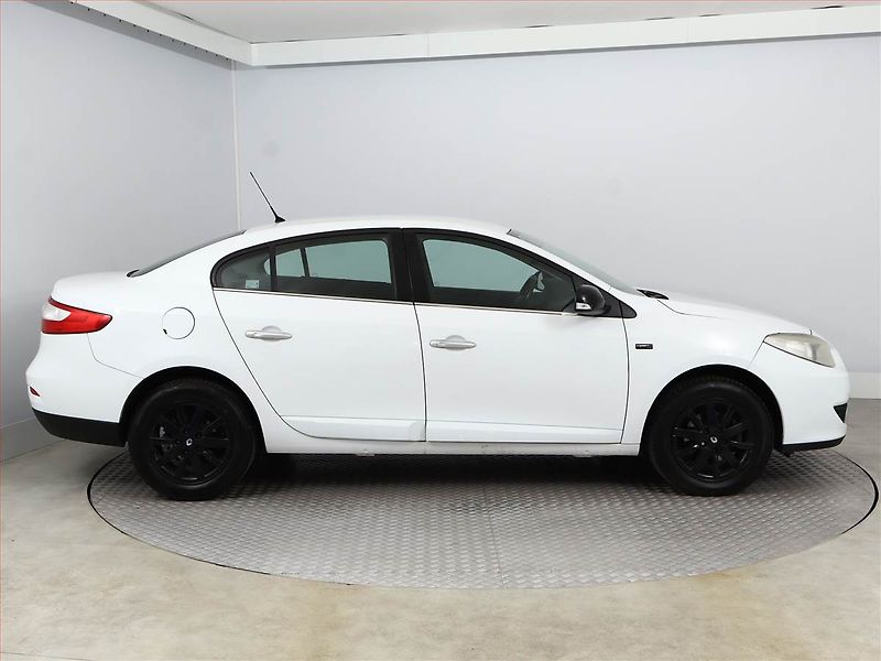 Renault Fluence (2012) 1.5 dCi, nová STK, rezervace - fotka 6 z 15