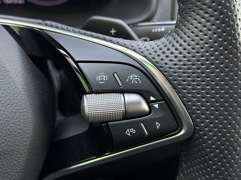 Škoda Karoq 1.5TSi DSG 150PS Sportline Mat - fotka 18 z 39