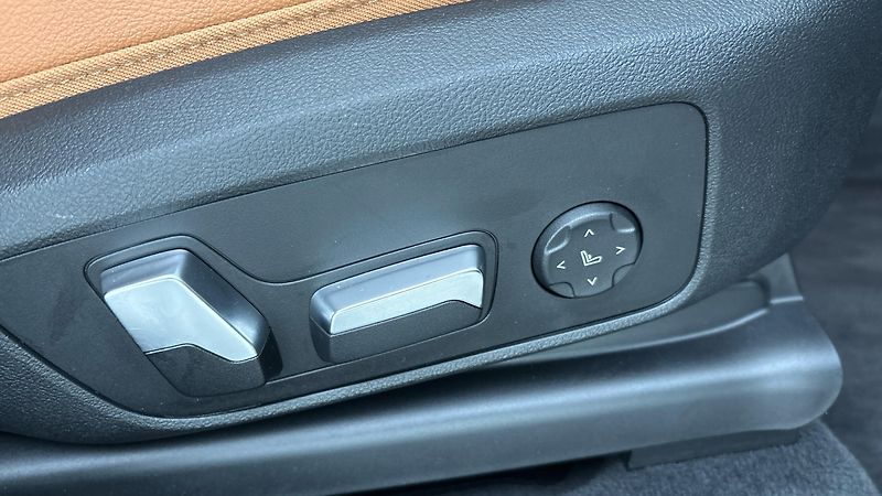 BMW X3 20d AUT xDrive M-paket - fotka 22 z 34