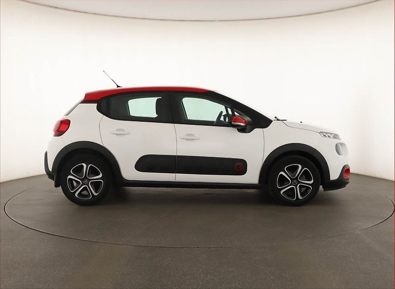 Citroën C3 (2020) 1.2 PureTech, Tempomat - fotka 6 z 17
