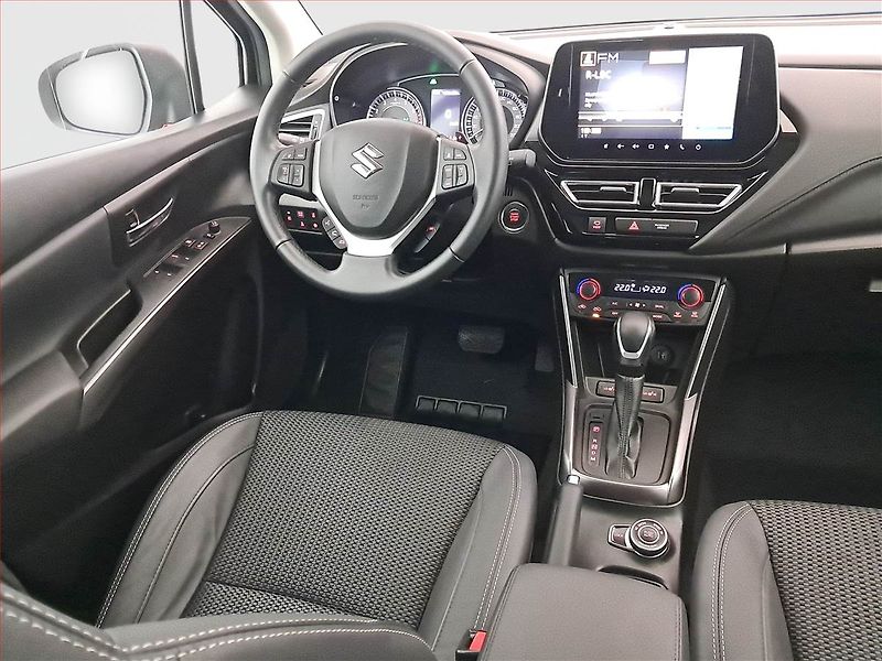 Suzuki SX4 S-Cross (2024) 1.5 Hybrid - fotka 7 z 16