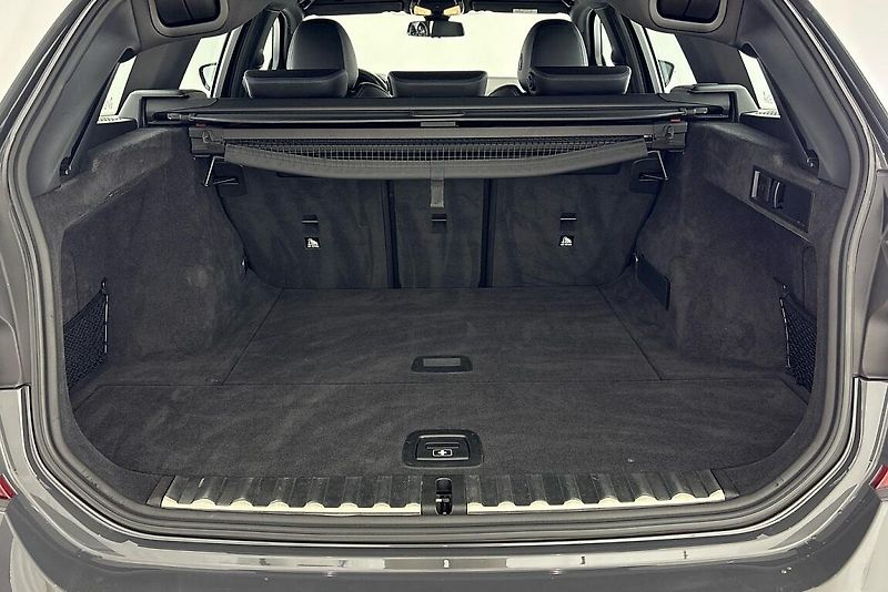 BMW Řada 3 330d xDrive - fotka 10 z 26