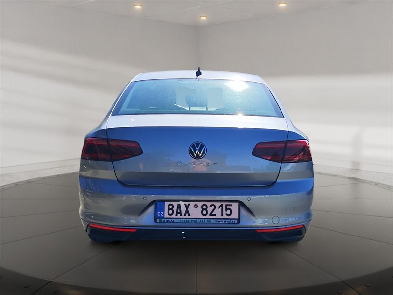 Volkswagen Passat 2,0 TDI 110 Business - fotka 4 z 11