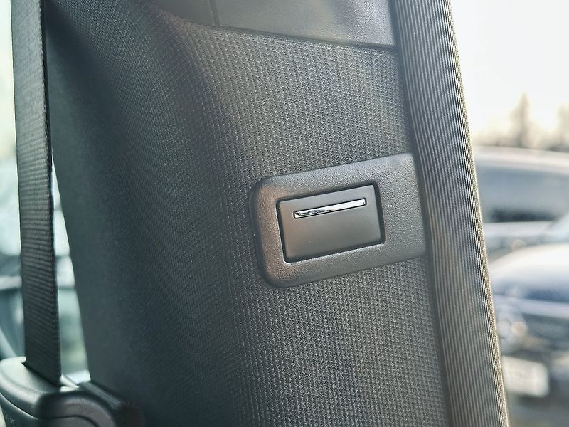Mercedes-Benz Třídy V (2025) 300d EXCLUSIVE 4M XL AIRMATIC - fotka 16 z 34