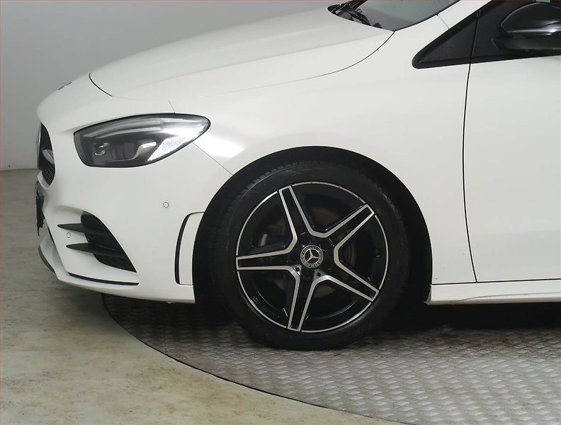 Mercedes-Benz Třídy B (2019) AMG line B 200 - fotka 15 z 25