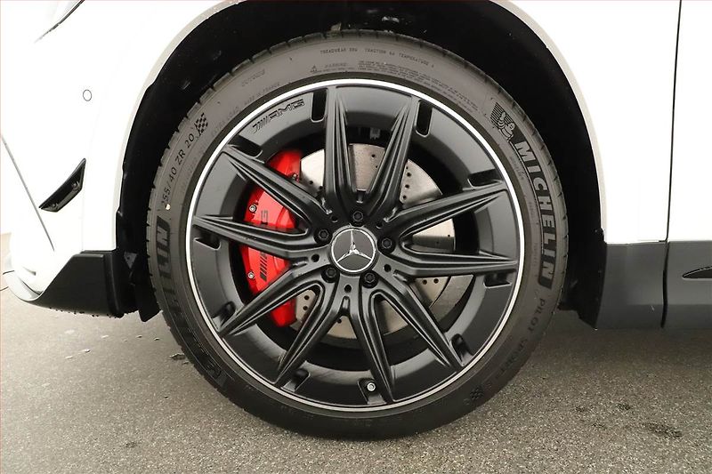 Mercedes-Benz GLA (2025) 35 AMG 4MATIC, AMG - fotka 12 z 20