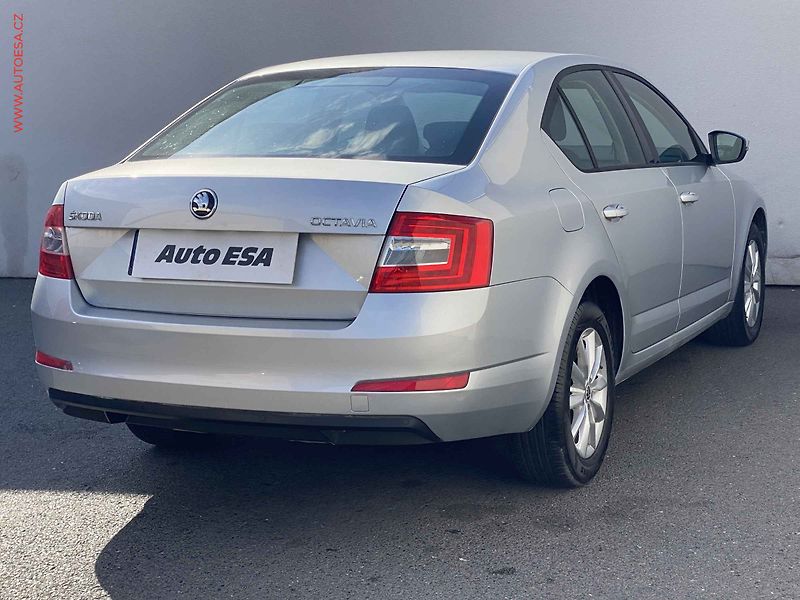 Škoda Octavia (2016) 1.6 TDi, 1.maj,ČR, Ambition - fotka 4 z 17