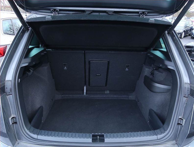 Škoda Karoq (2024) Sportline 1.5 TSI - fotka 14 z 19