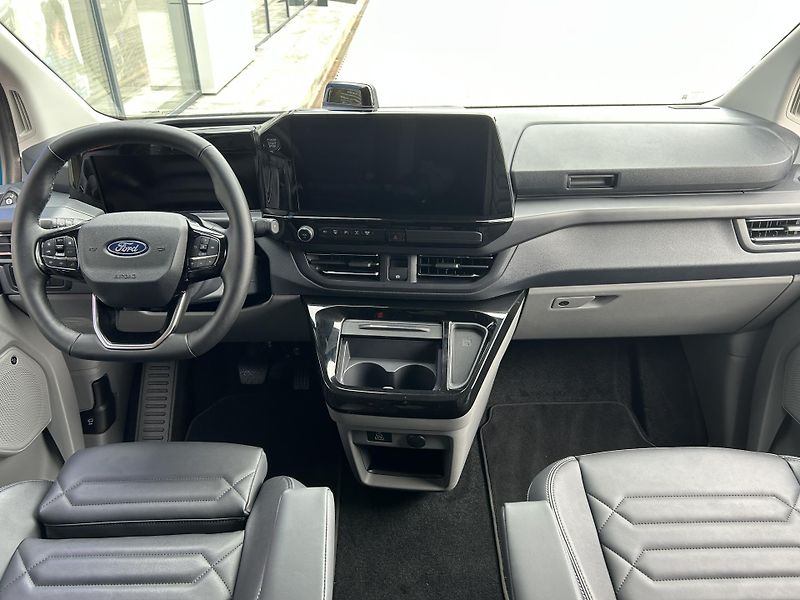Ford Tourneo Custom Titanium X L2 SPACÍ VESTAVBA - fotka 20 z 42