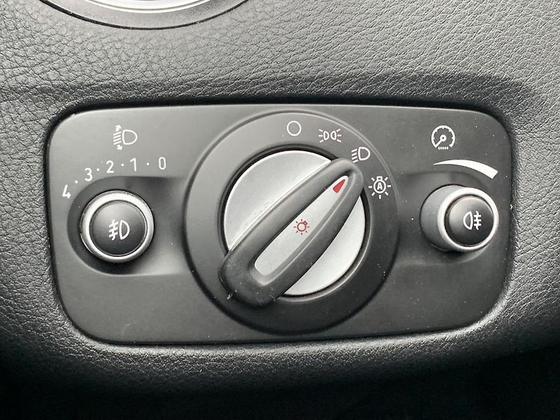 Ford Mondeo 2.0TDCi KLIMA ALU PŮVOD ČR - fotka 14 z 43