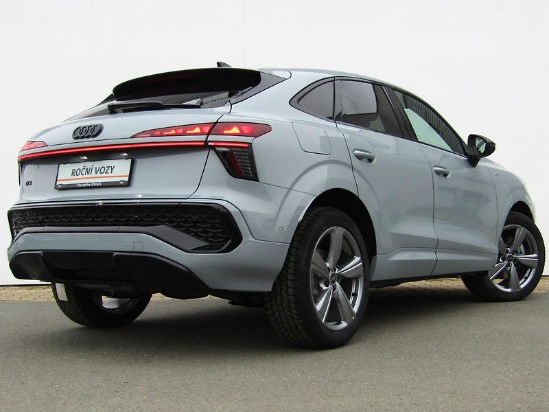 Audi Q3 2,0 TDI 110 kW - fotka 10 z 30