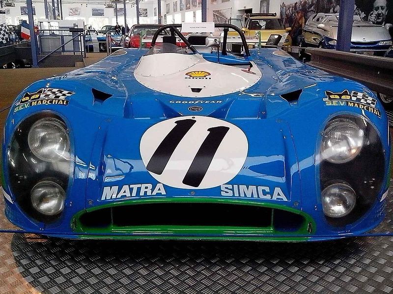 Před nedávnem oslavil 82. narozeniny rekordman v účasti na 24 hodin Le Mans, bývalý pilot F1 a držitel rekordu v letectví, francouzský automobilový závodník Henri Pescarolo. V roce 1984 závodil při Interserii v Mostě.