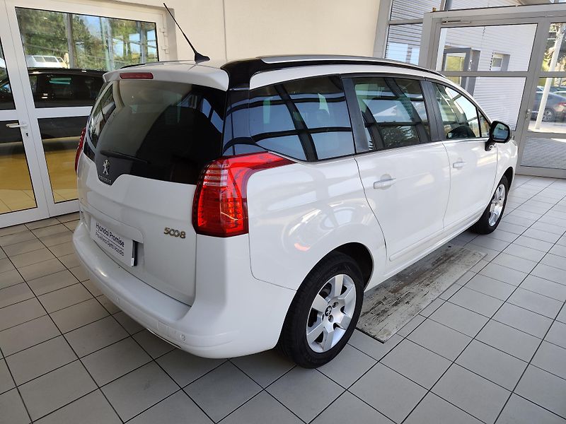 Peugeot 5008 (2016) 1.6 BlueHDi 88kW Allure - fotka 4 z 22