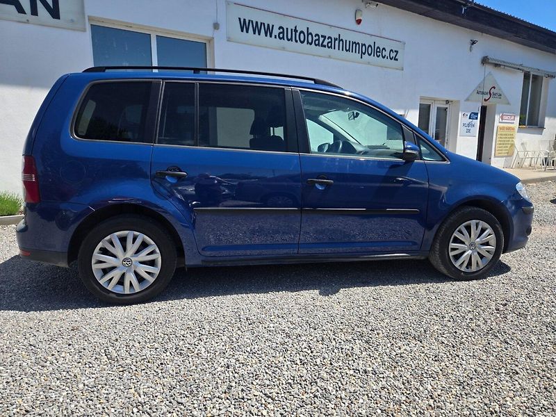 Volkswagen Touran (2009) 1.9 TDI Serviska,Rozvody - fotka 2 z 25