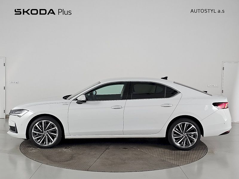 Škoda Superb (2025) 2.0TDI 142kW 4x4 DSG LAURIN A - fotka 3 z 32