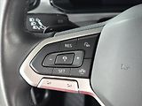 Volkswagen T-Roc 1,5 TSi 110kW DSG Life Tov.zár - náhled 14