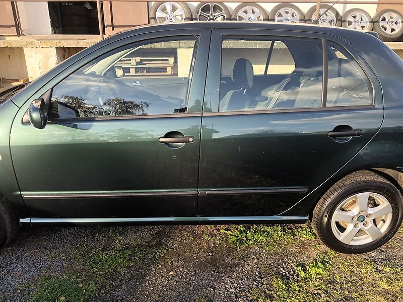 Škoda Fabia 1.4 16V Comfort - fotka 2 z 20