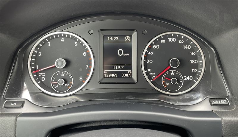 Volkswagen Tiguan 1,4 TSi,90kW,serv.kniha - fotka 14 z 22