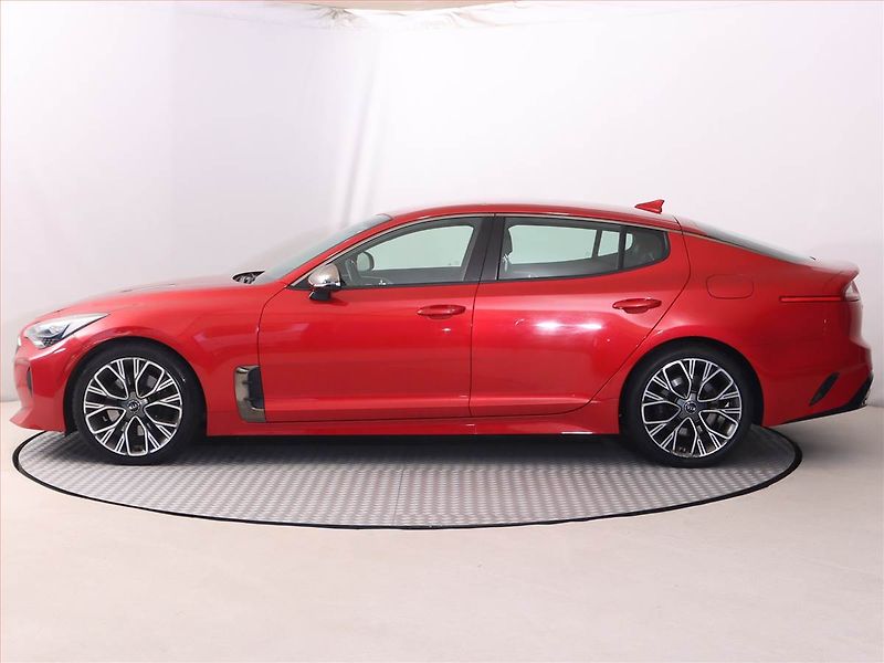 Kia Stinger (2019) 2.0 T-GDI, Automat, Kůže, Navi - fotka 3 z 23