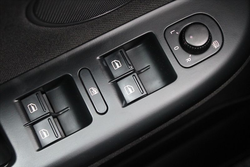 Volkswagen Golf Plus 2,0 TDI  VÝHŘEVY,TAŽNÉ - fotka 14 z 28