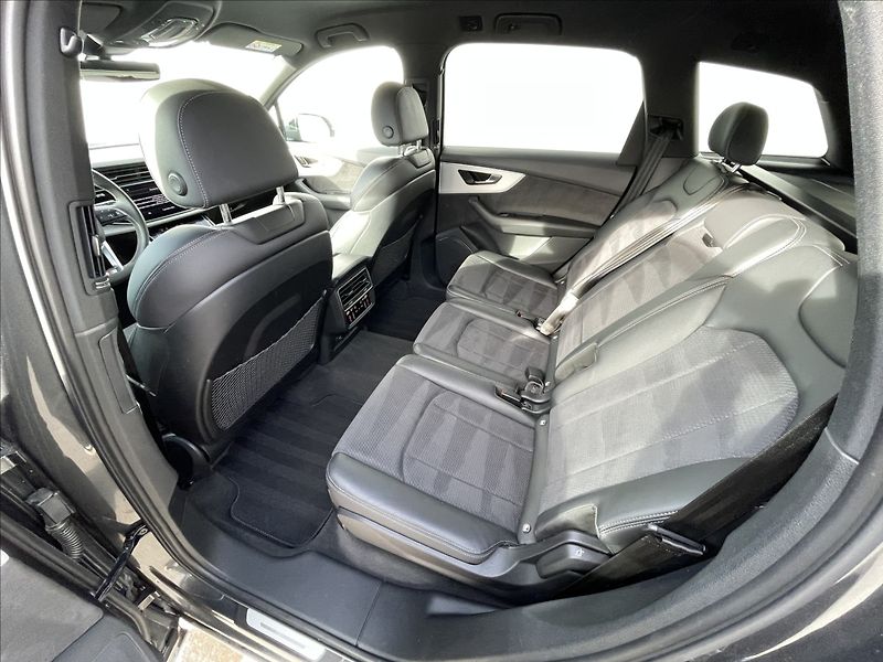 Audi Q7 3,0 50 TDI quattro S line - fotka 16 z 23